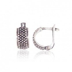 Sidabriniai auskarai ant cilindrinės spynos0