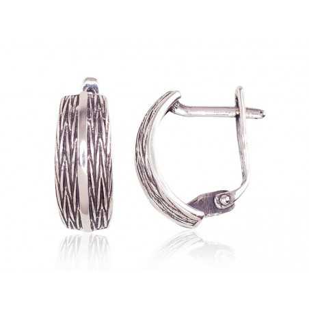 Sidabriniai auskarai ant cilindrinės spynos0