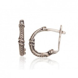 Sidabriniai auskarai ant cilindrinės spynos0