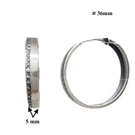 Sidabriniai auskarai rinkės