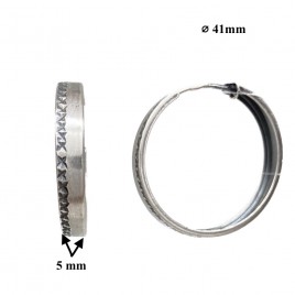 Sidabriniai auskarai rinkės