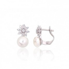 Sidabriniai auskarai ant cilindrinės spynos0