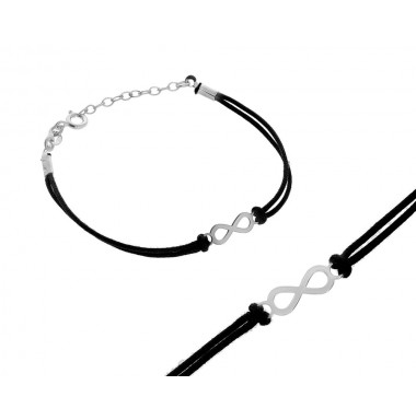 Sidabrinė apyrankė su siūlu