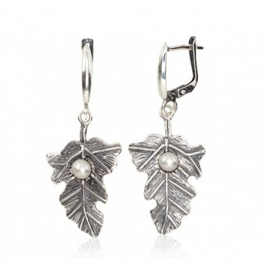 Sidabriniai auskarai ant cilindrinės spynos0