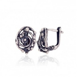 Sidabriniai auskarai ant cilindrinės spynos0