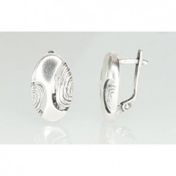 Sidabriniai auskarai ant cilindrinės spynos0