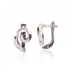 Sidabriniai auskarai ant cilindrinės spynos0