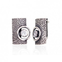 Sidabriniai auskarai ant cilindrinės spynos0