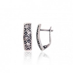 Sidabriniai auskarai ant cilindrinės spynos0