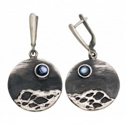 Sidabriniai auskarai ant cilindrinės spynos0