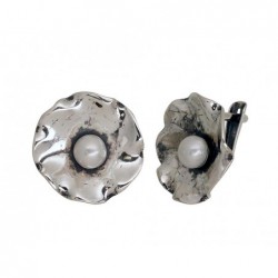 Sidabriniai auskarai ant cilindrinės spynos0