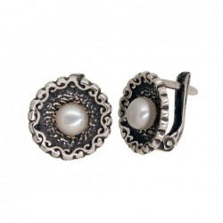 Sidabriniai auskarai ant cilindrinės spynos0